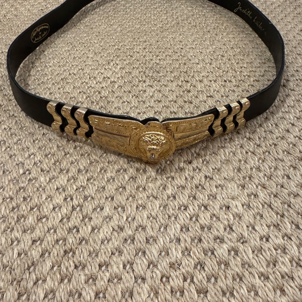 Judith Leiber Leather Waist Belt. Beautiful vintage detailed piece. - Picture 5 of 11